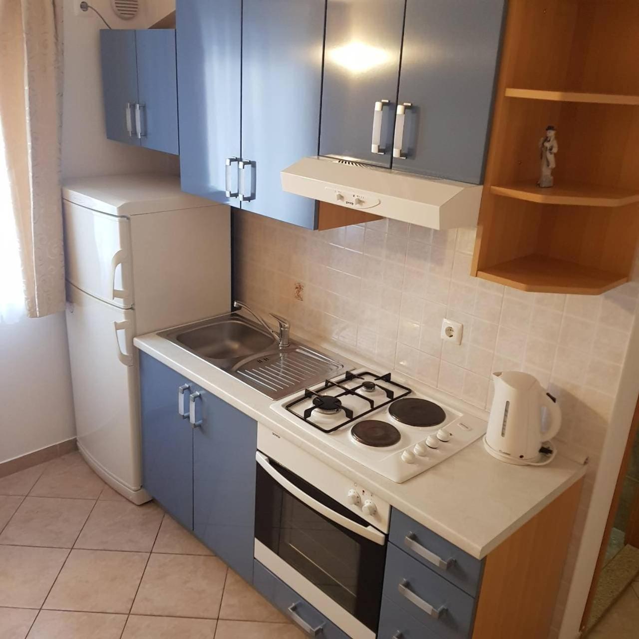 Apartmani Katarina Makarska Habitación foto